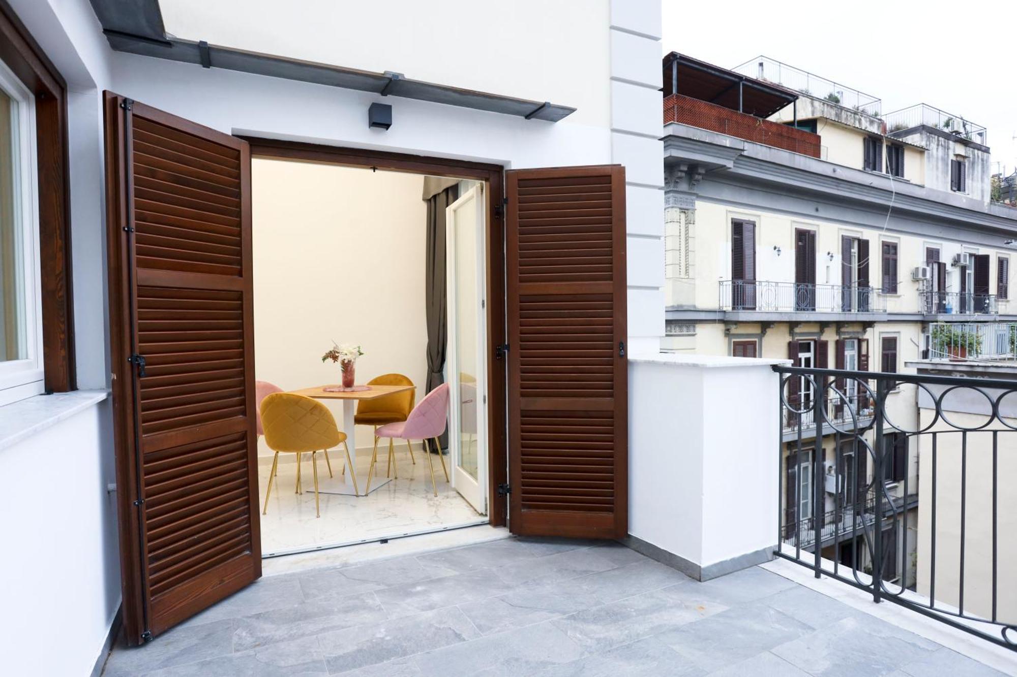 Palazzo Sant'Arcangelo Naples Exterior photo